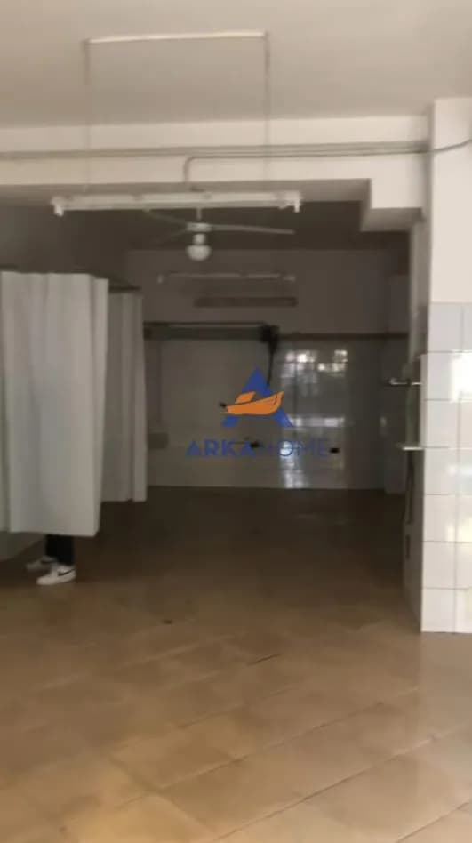 Dyqan me qira në Shtepine e Oficerave, Vlorë