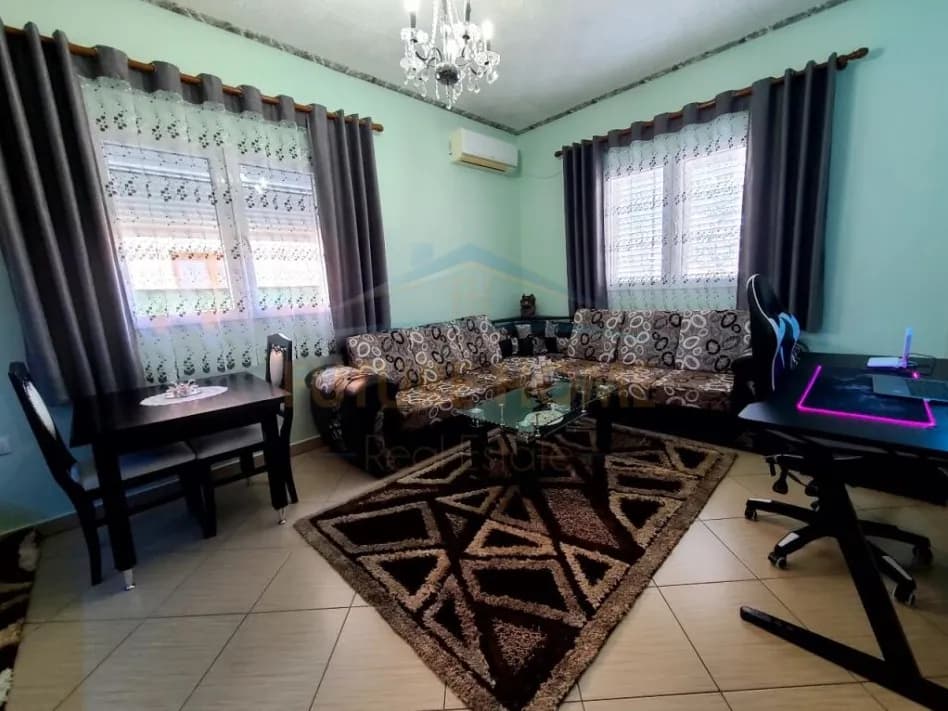 Shtëpi private 2+1 në shitje në Ish Kenet, Durrës