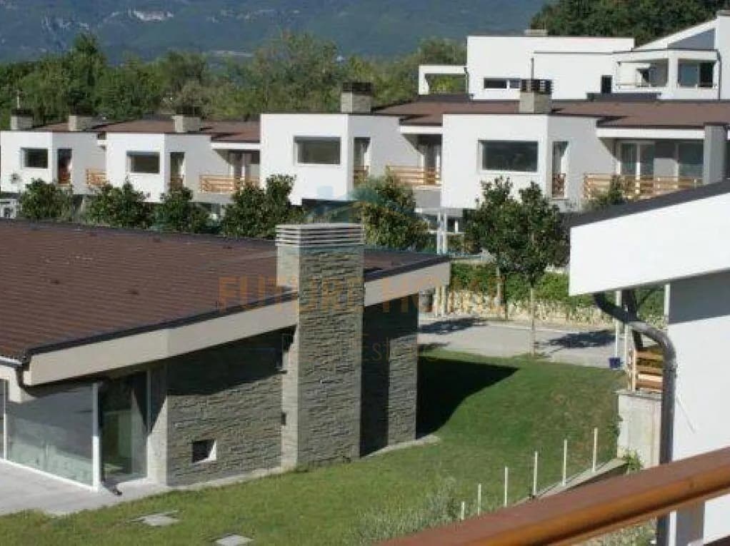 3-bedroom villa for sale in Rezidenca Long Hill, Tirane