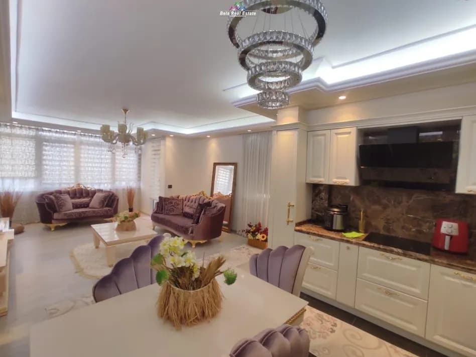 3-bedroom apartment for sale in Kompleksi Xhura, Tirane