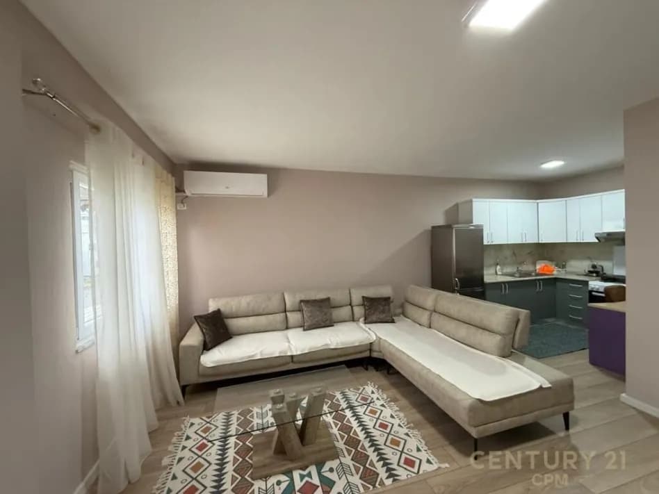 Apartament 2+1 me qira në Fresku, Tiranë