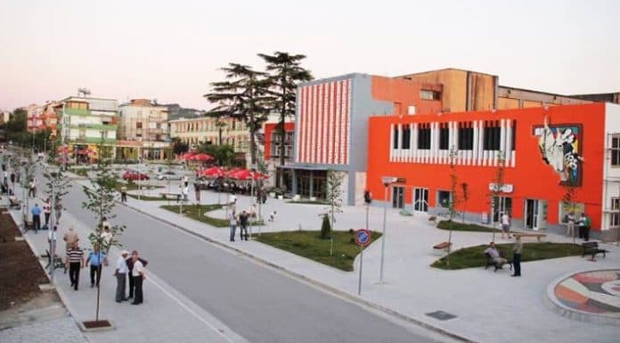 Panoramic view of Patos showcasing modern urban living and real estate opportunities
