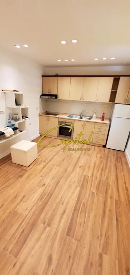Image of a property with details: Office for rent in Klinikes Greke, Tirane