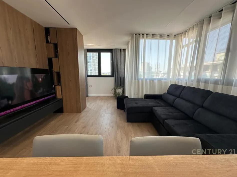 Apartament 2+1 me qira në Shkolla Baletit, Tiranë