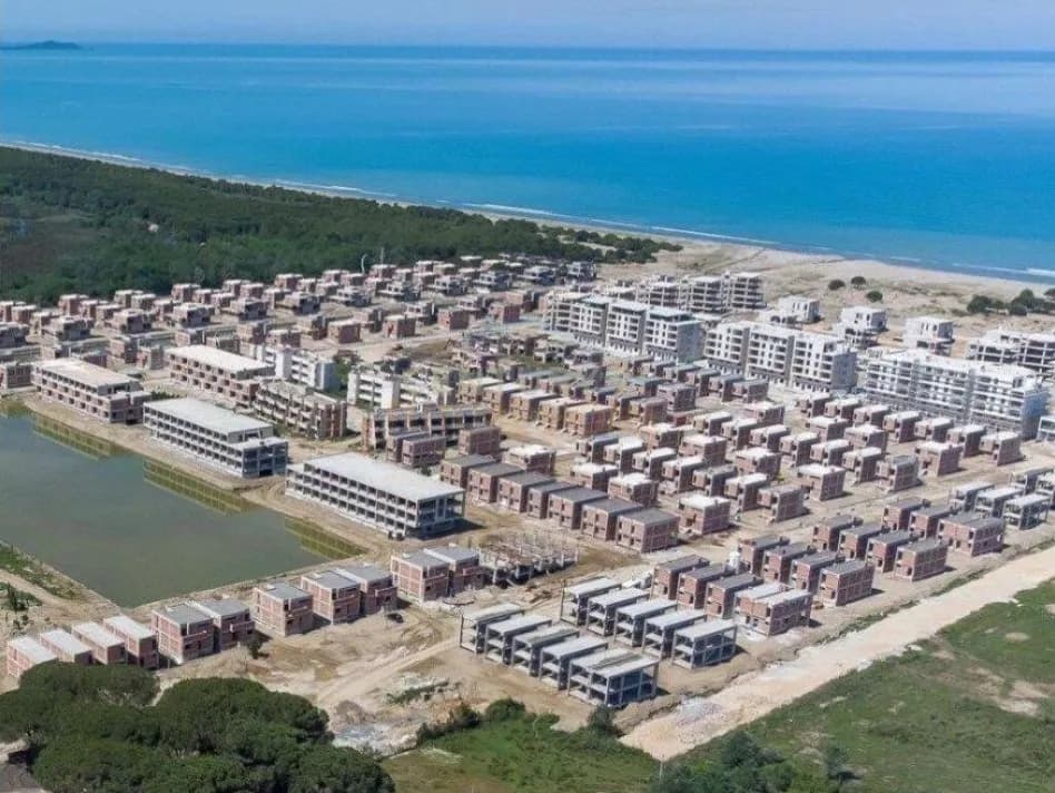 Vilë 3+1 në shitje në Turquoise Marina, Durrës