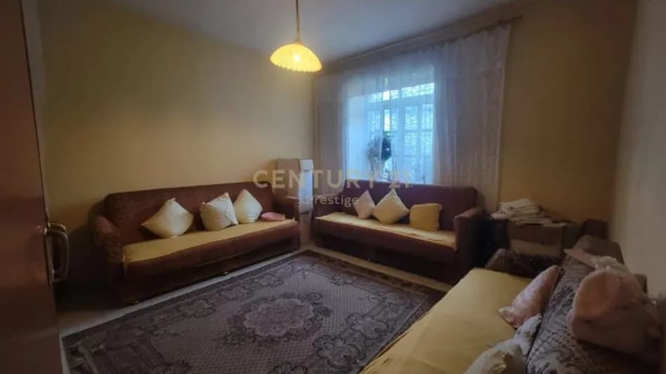 Shtëpi private 2+1 në shitje në Qendër, Elbasan