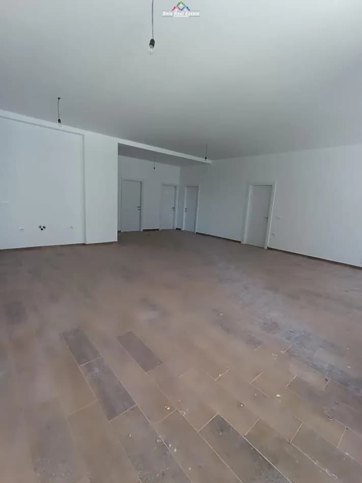 Image of a property with details: Zyrë me 3 dhoma me qira në Kompleksi Zirkon, Tiranë