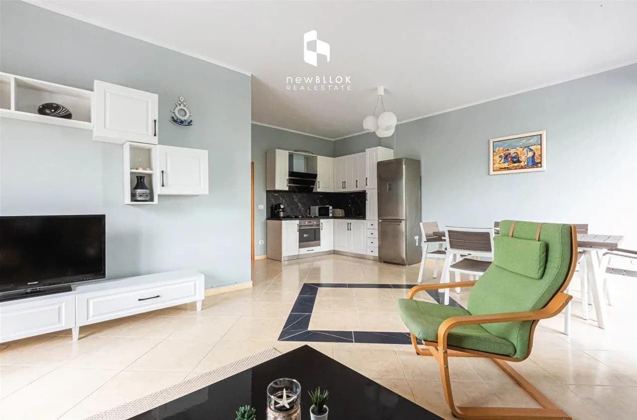 Apartament 3+1 në shitje në qendër të Orikumit, Orikum