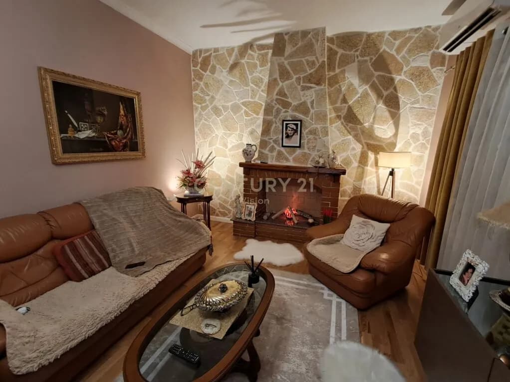 Vilë 4+1 në shitje në Tophanë, Shkodër