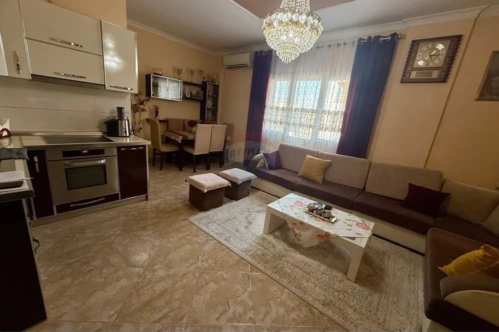 Apartament 1+1 në shitje te Hipoteka, Tiranë