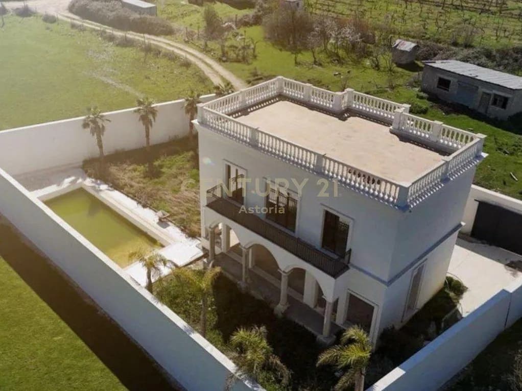 4-bedroom villa for sale in Mjull Bathore, Tirane
