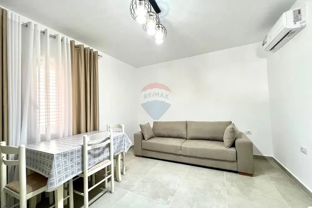 Vilë 1+1 me qira në Skele, Vlorë