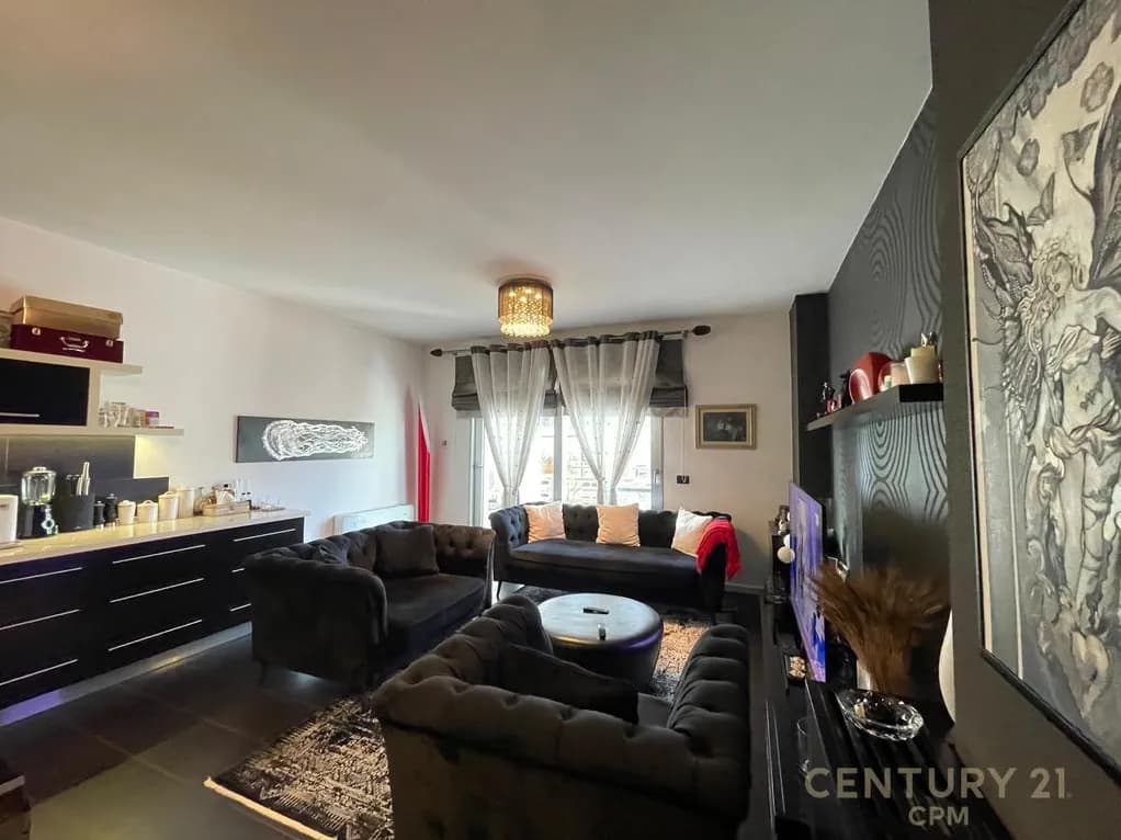 Apartament 2+1 në shitje në Bllok, Tiranë