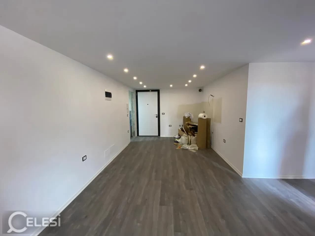Duplex 2+1 në shitje në kompleksin Tirana Golden Park 3, Tiranë