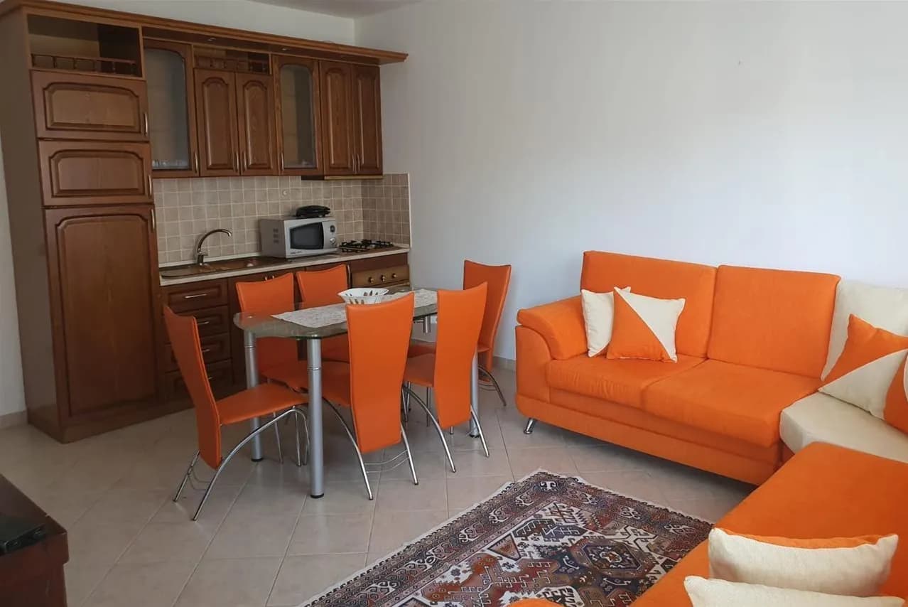 Apartament 1+1 me qira në Korçë, Kavajë