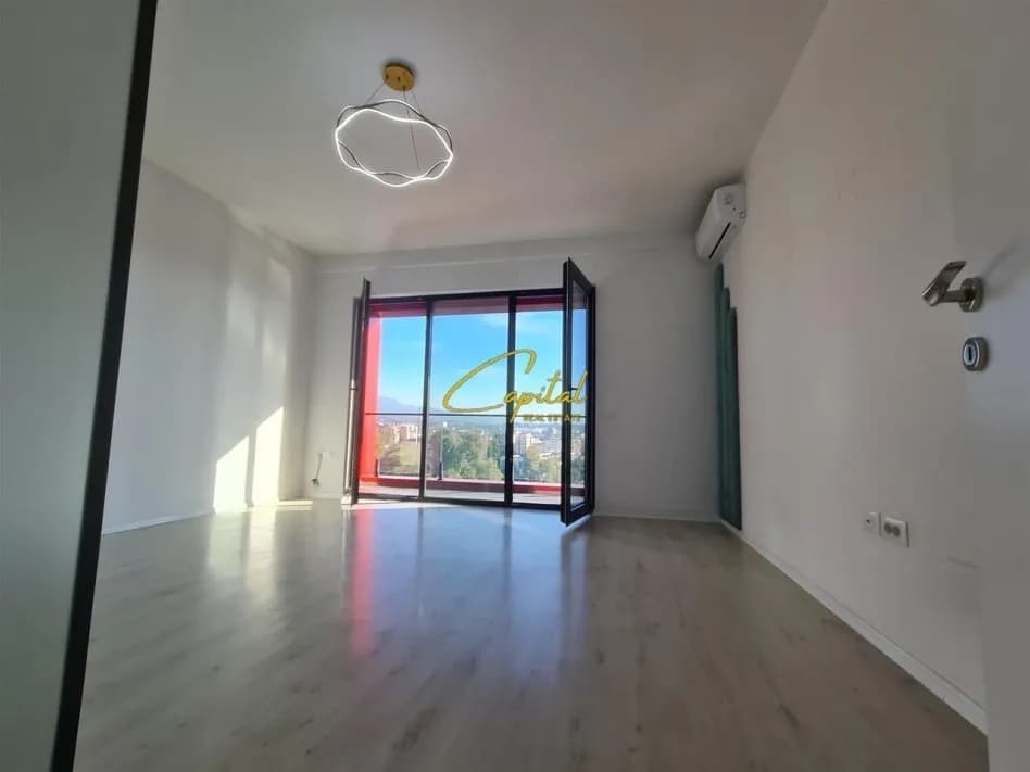 Image of a property with details: Office for rent in Kompleksi Arlis Farmacia 10, Tirane