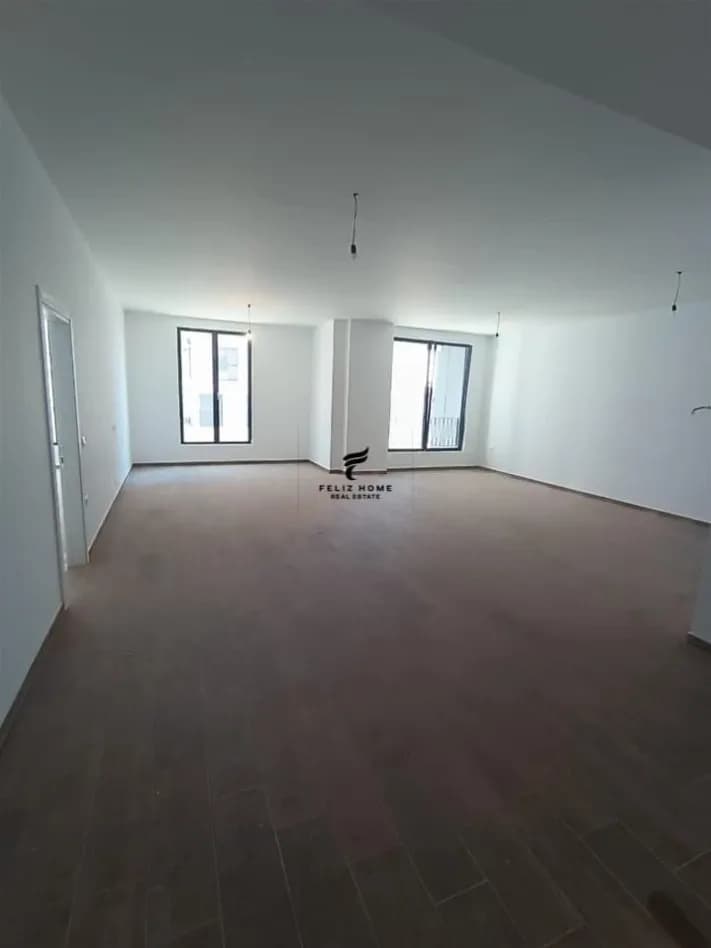 Image of a property with details: Office for rent in Kompleksi Zirkon, Tirana