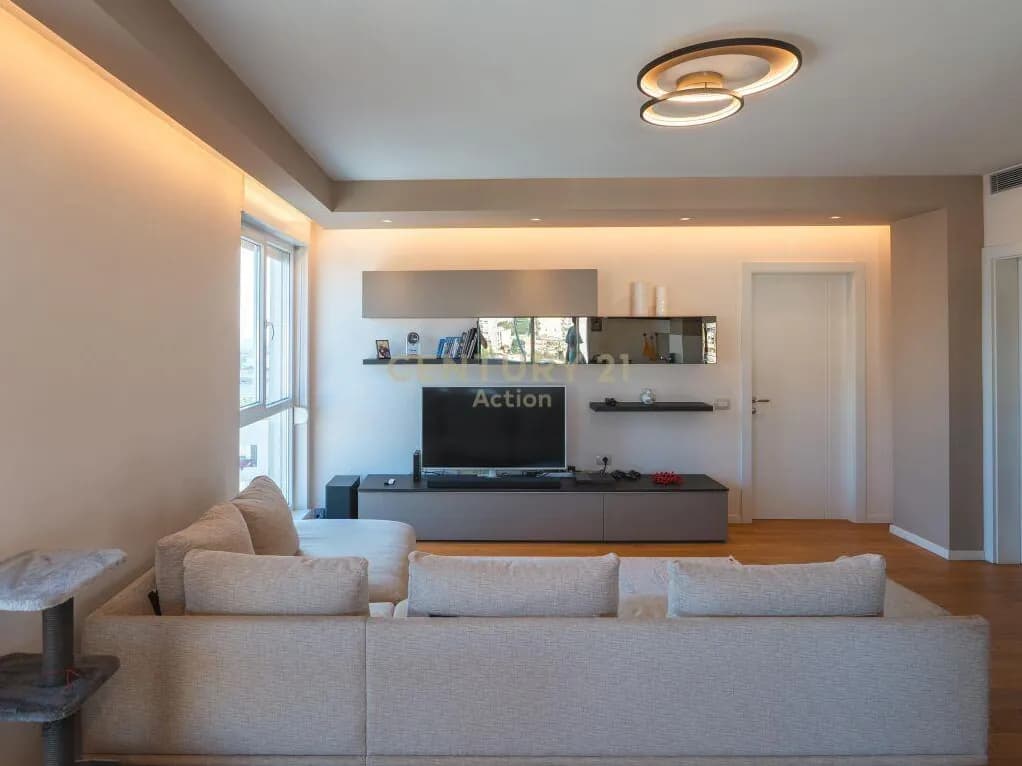2-bedroom apartment for sale in Kompleksi Magnet, Tirane