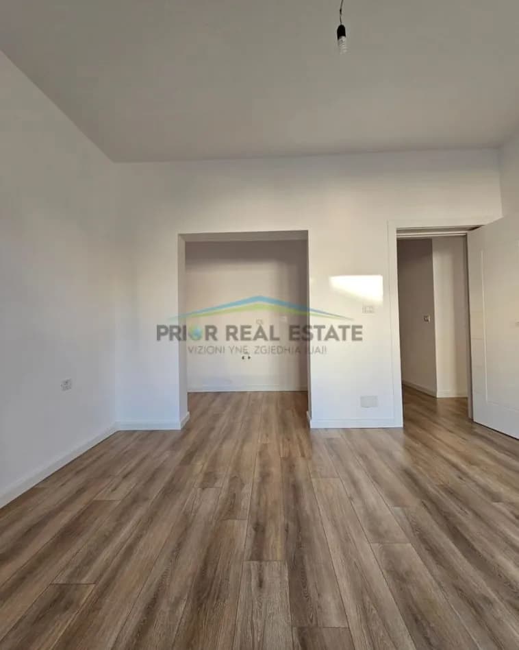 2-bedroom apartment for sale in Rruga e Kavajes, Tirane