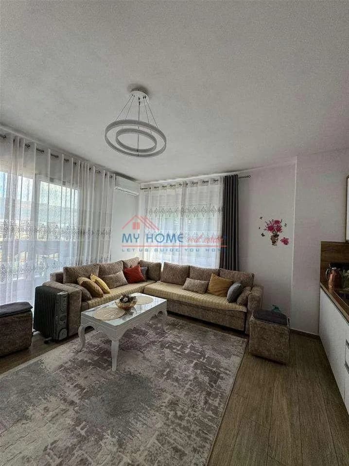 Apartament 1+1 në shitje pranë kishës, Tiranë