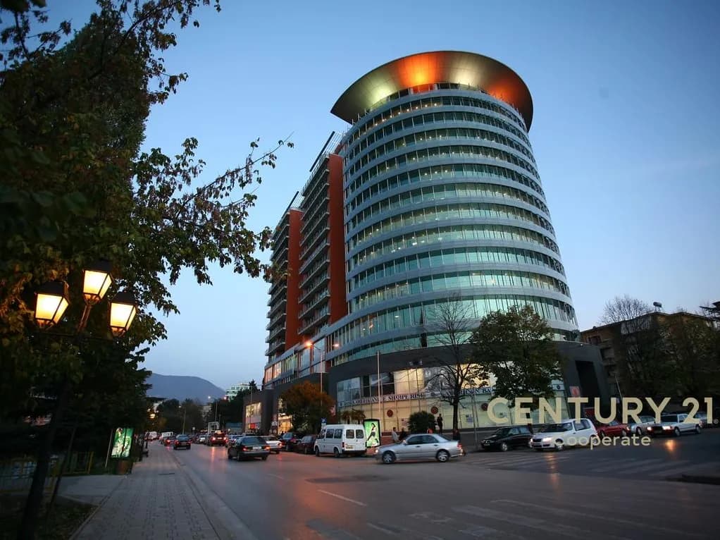 Image of a property with details: Zyrë me 3 dhoma me qira në Rrugën e Elbasanit, Tiranë