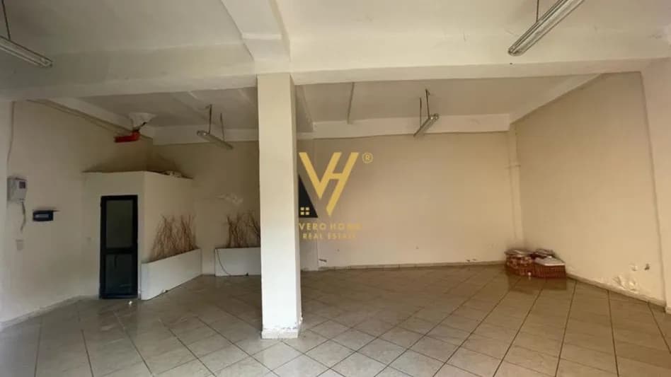 Shitet dyqan në lagjen Partizani, Elbasan