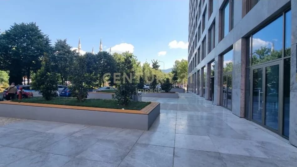 Dyqan me qira në qendër, Tiranë