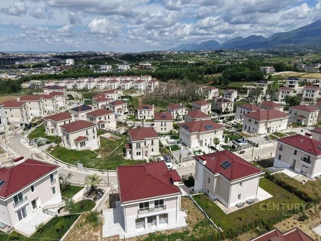 Villa for sale in rezidencen collina verde, Tirane