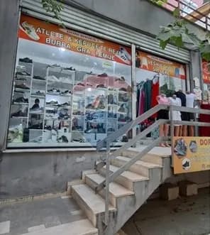 Dyqan në shitje në Pallatet Çabej, Tiranë