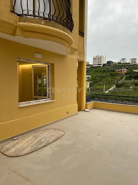 Apartament 1+1 në shitje tek Hotel Koloseu, Durrës
