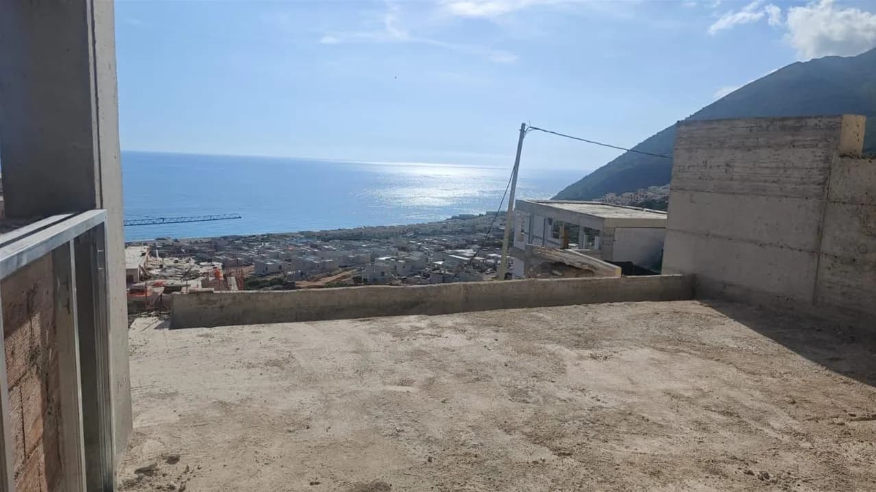 Vilë në shitje në Green Coast Resort, Tiranë