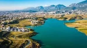 Vilë 3+1 në shitje te Liqeni i Farkës, Tiranë