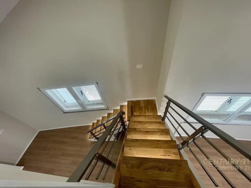 2-bedroom duplex for sale in Fresk, Tirane