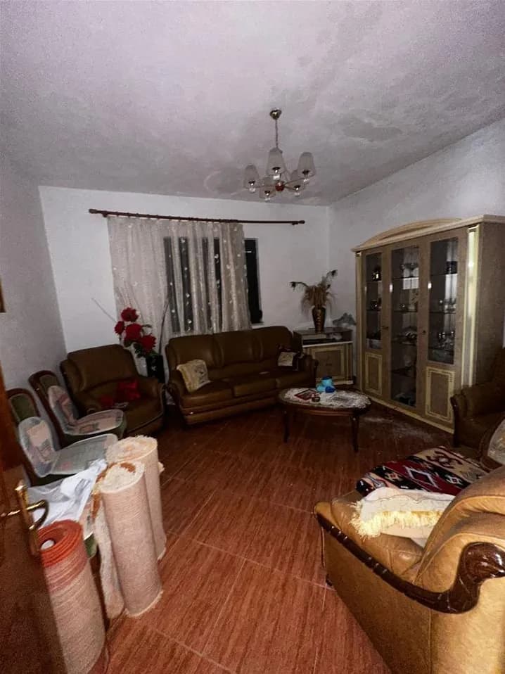 Vilë 4+1 me qira në Muzeumi Durrës, Durrës