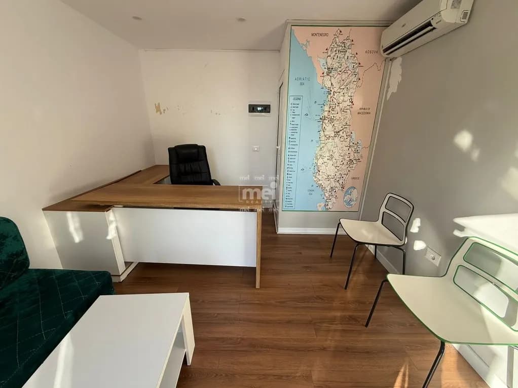 Dyqan me qira në Plazh, Durres